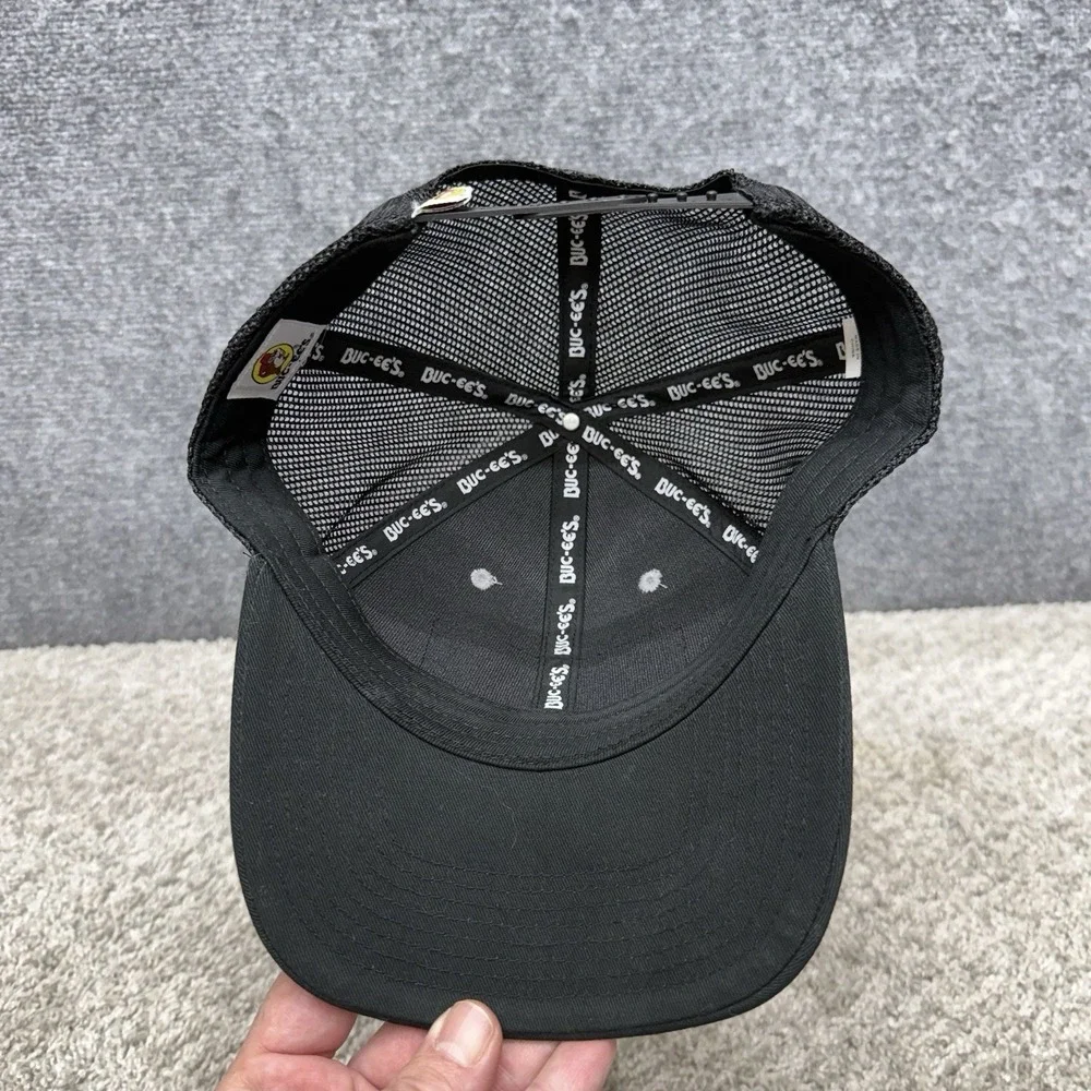 Buc-ee's bucees est. 1982 hat cap mens snapback trucker black/gray